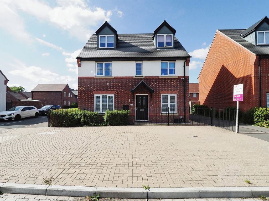5 bed detached house for sale in Alton Way, Littleover, Derby DE23, £500,000