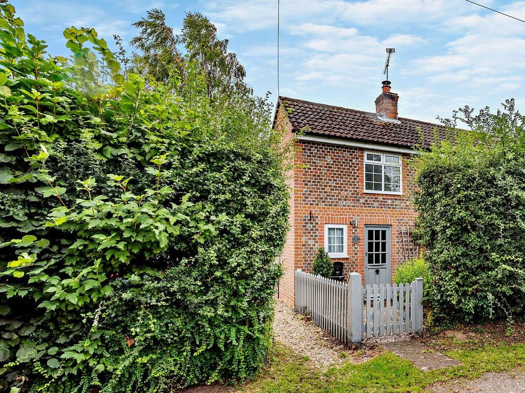 3 bed detached house for sale in Ball Hill Cottages, Ball Hill, Newbury, Berkshire RG20, £625,000