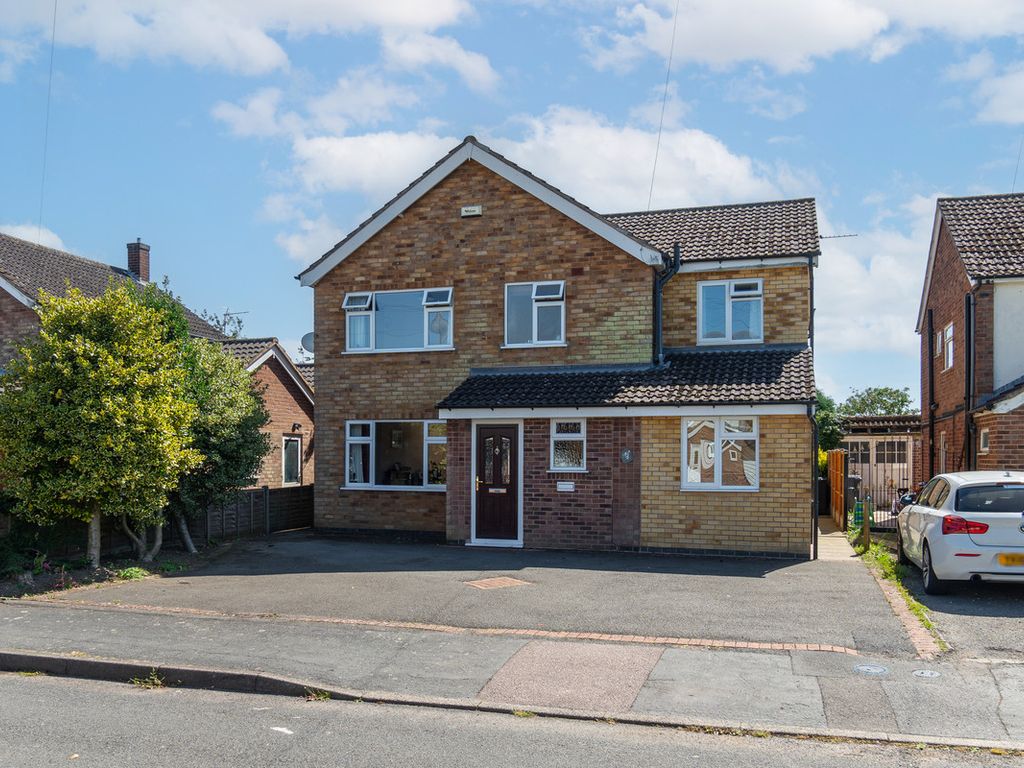 4 bed detached house for sale in Peters Avenue, Leicester LE9, £435,000