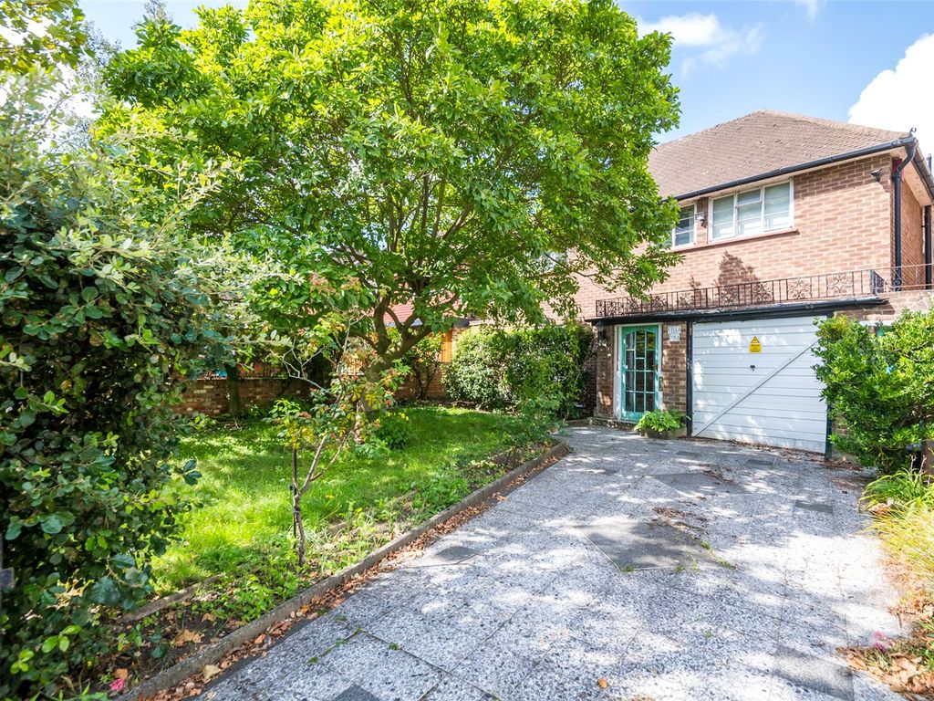 4 bed detached house for sale in Denmark Hill, London SE5, £1,300,000