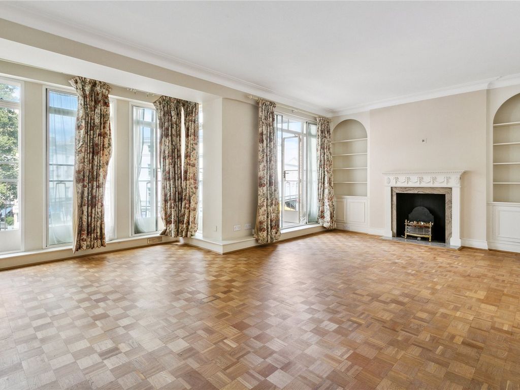 2 bed flat for sale in Lowndes Lodge, 13-16 Cadogan Place SW1X, £1,595,000