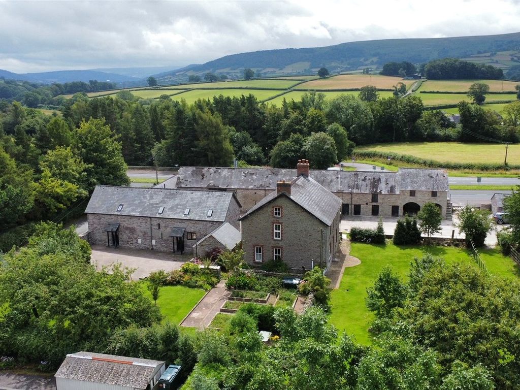 11 bed detached house for sale in Brecon LD3, £1,300,000