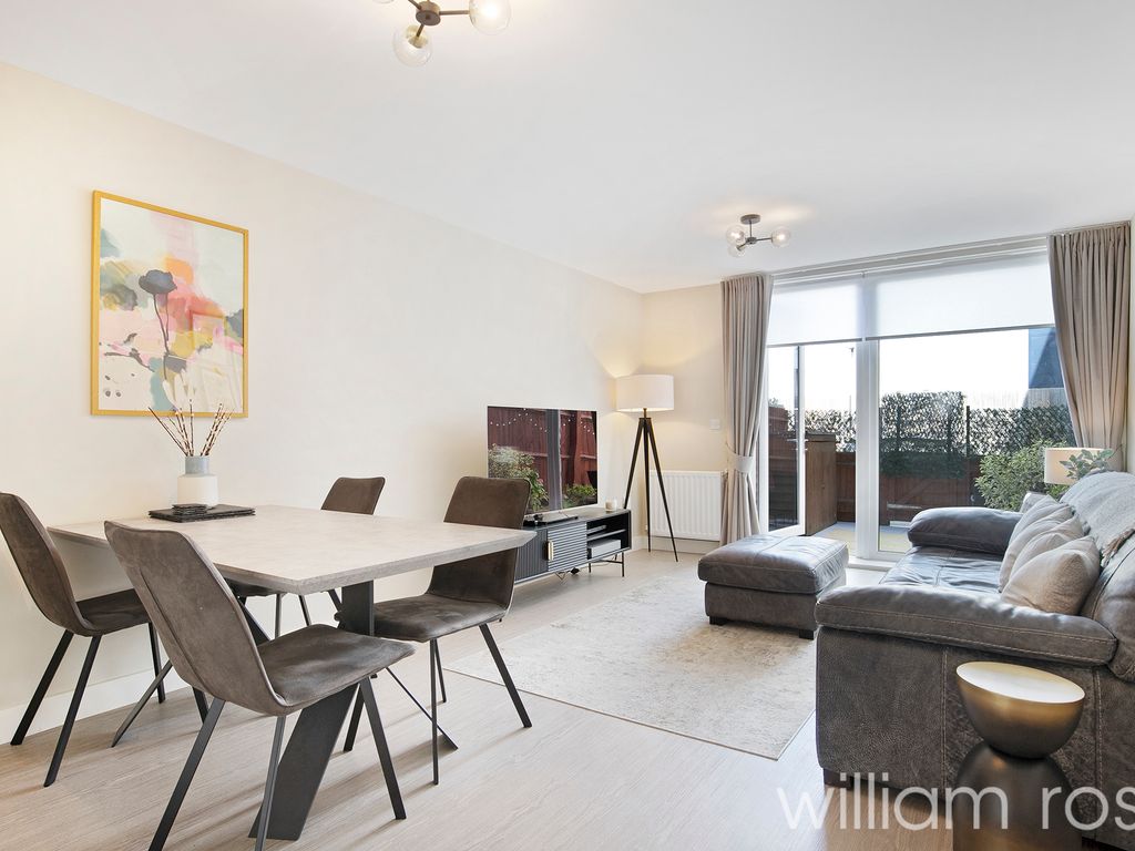 2 bed maisonette for sale in Hickman Avenue, Higham's Park, London E4, £425,000