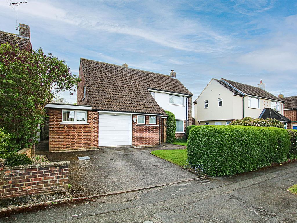 3 bed detached house for sale in Edinburgh Road, Newmarket CB8, £465,000