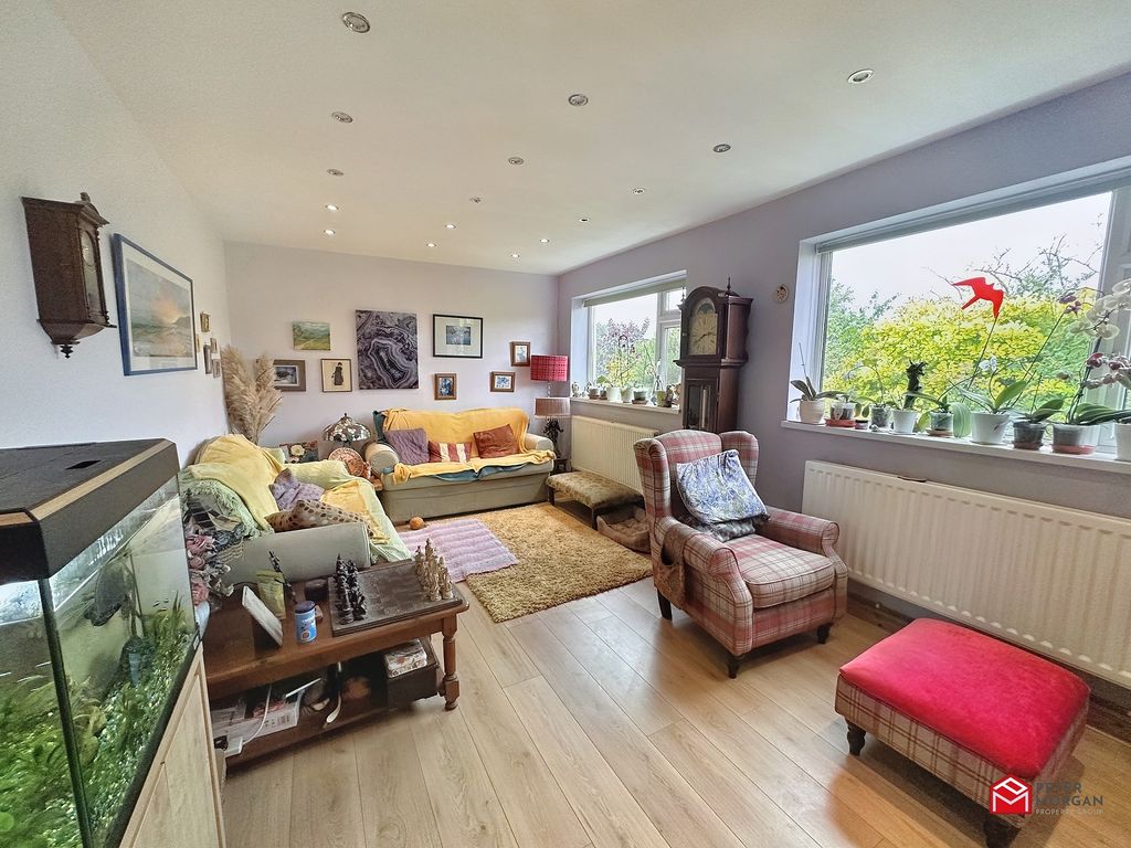 3 bed detached bungalow for sale in Heol Y Graig, Cwmgwrach, Neath, Neath Port Talbot. SA11, £400,000