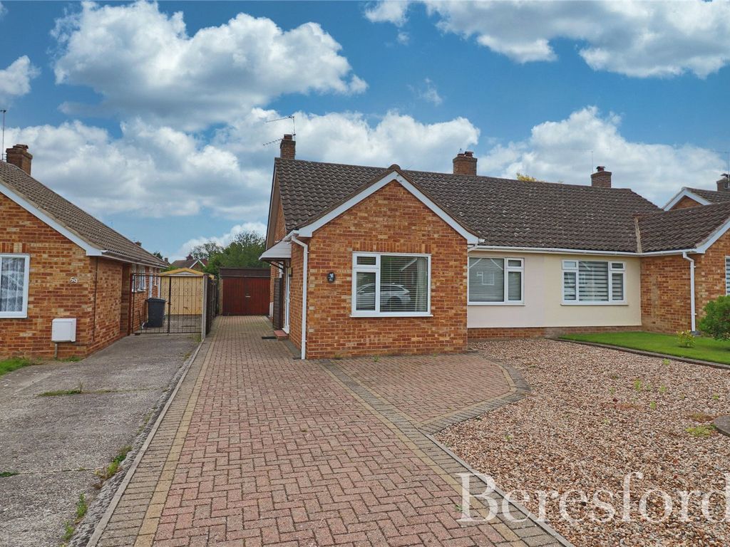 2 bed bungalow for sale in Mayfield Road, Writtle CM1, £425,000