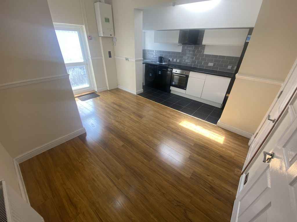 2 bed flat to rent in 188 Coldharbour Road, Ground Floor Flat, Bristol BS6, £1,450 pcm
