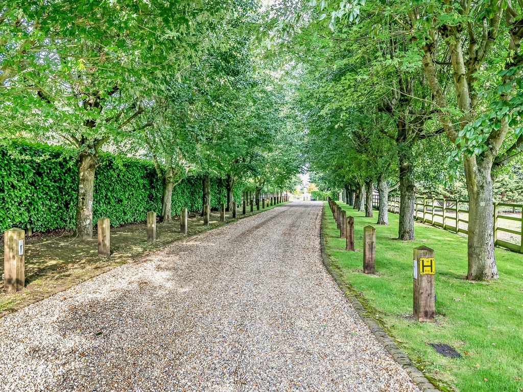 4 bed detached house for sale in Green Street, Chorleywood WD3, £1,950,000