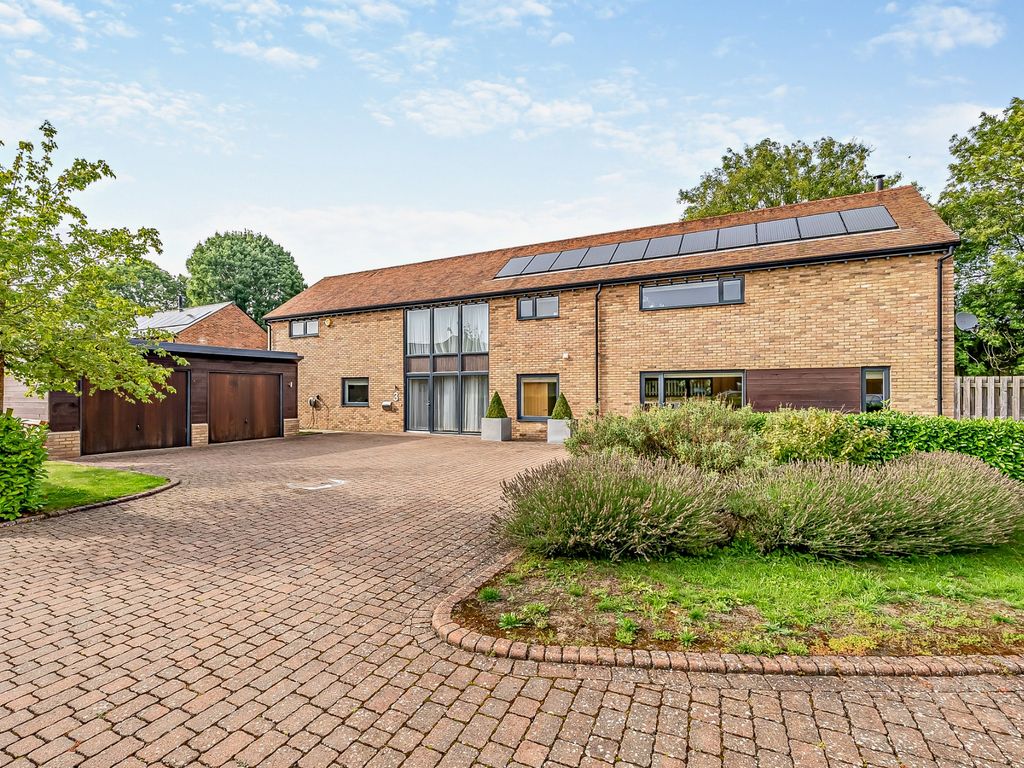 4 bed detached house for sale in Green Street, Chorleywood WD3, £1,950,000