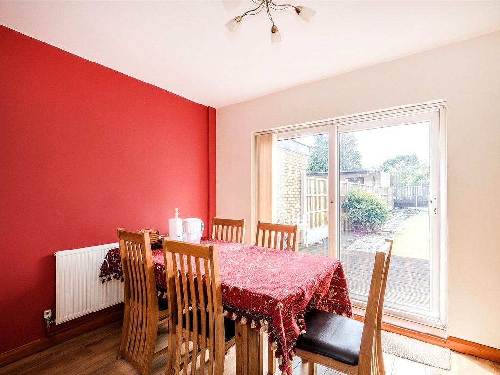3 bed end terrace house for sale in Chiltern Road, Newbury Park IG2, £500,000