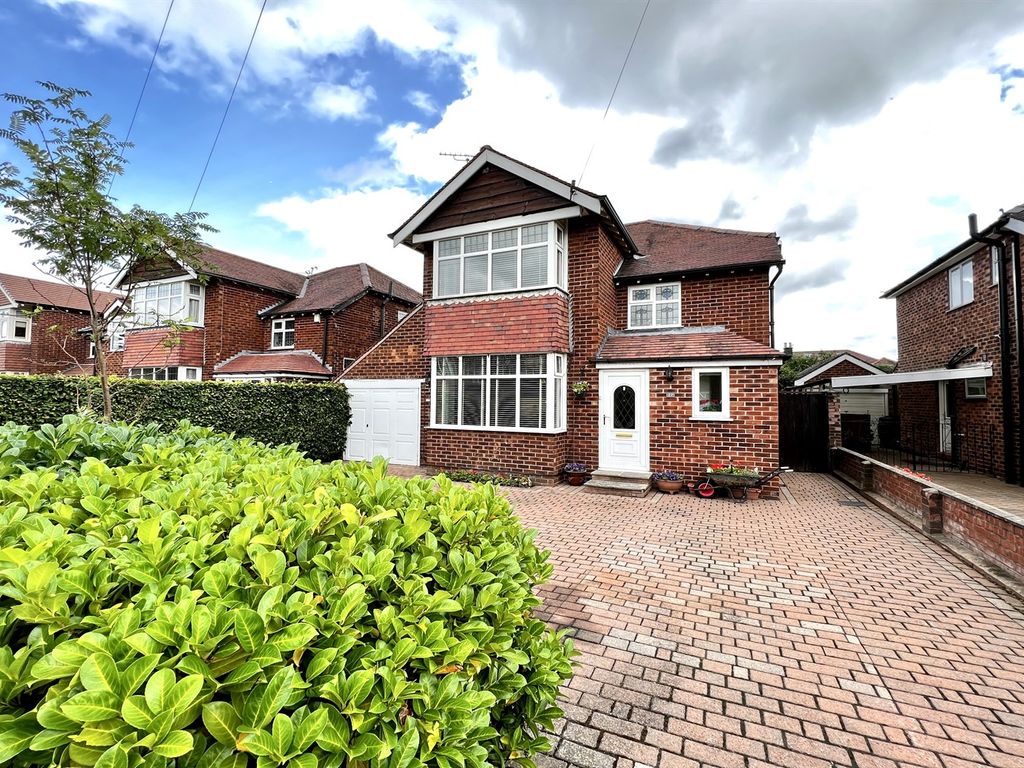 3 bed detached house for sale in Brookfield Avenue, Poynton, Stockport SK12, £625,000