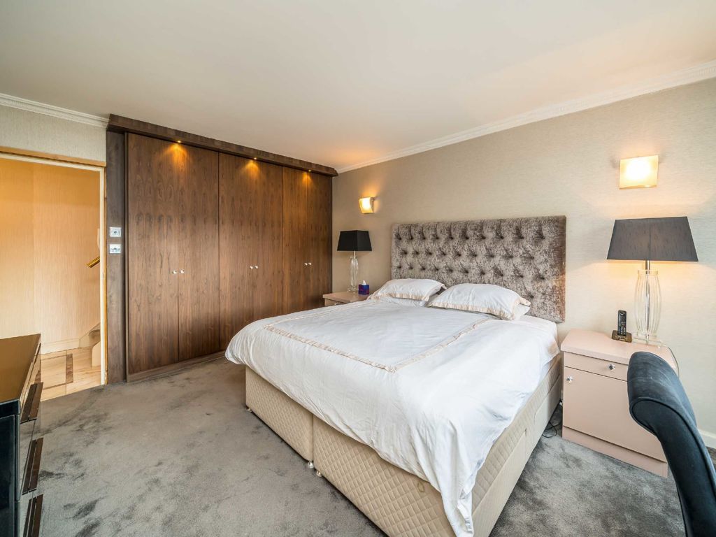 3 bed flat for sale in Southwick Street, London W2, £1,600,000