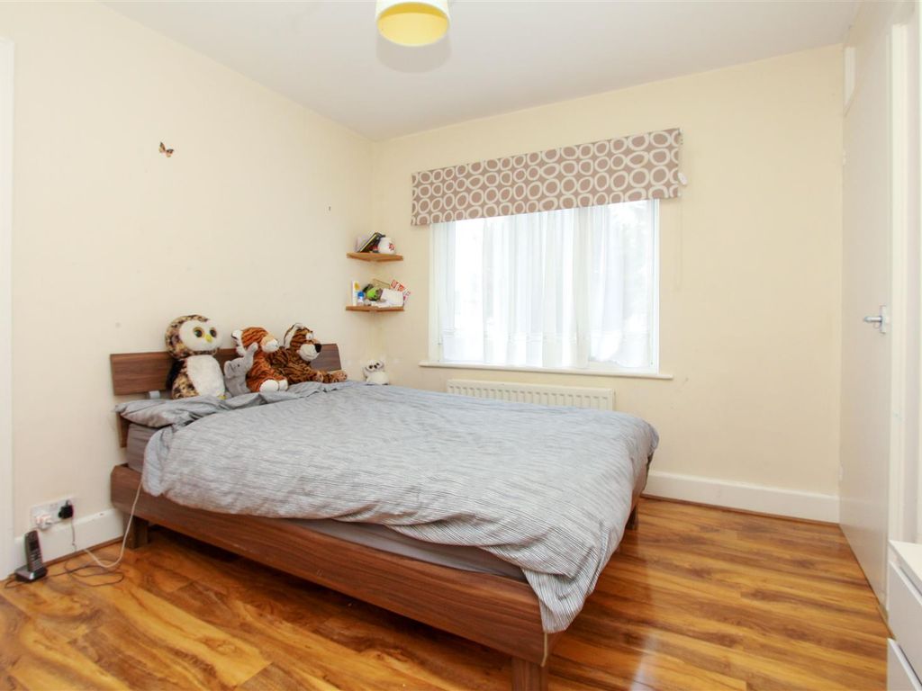 3 bed end terrace house for sale in Dickens Avenue, Hillingdon UB8, £485,000