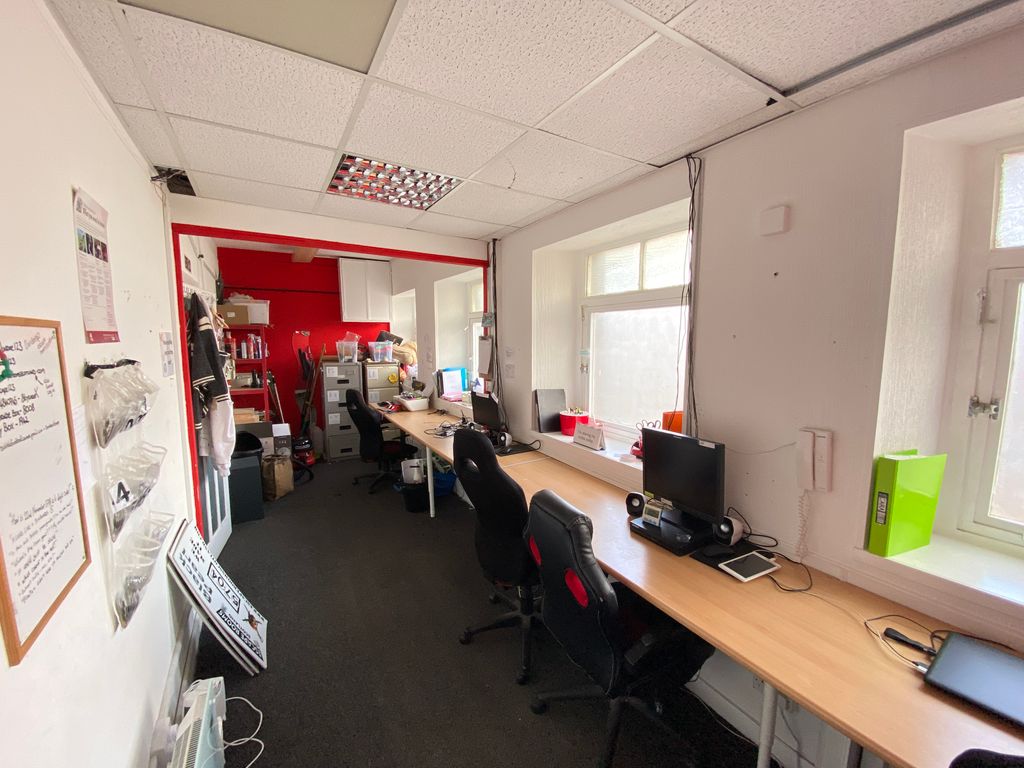 Office to let in Balgray Street, Dundee DD3, £9,000 pa