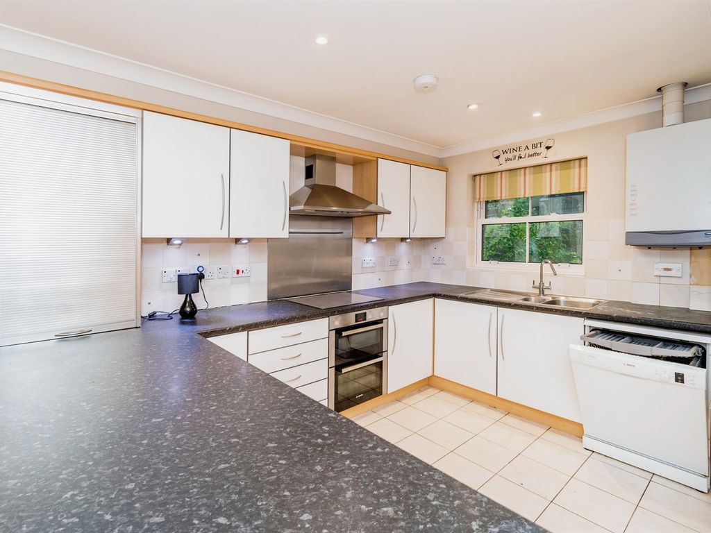 4 bed town house for sale in Avery Fields, Eastleigh SO50, £425,000
