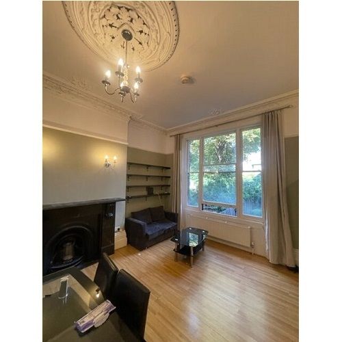 Room to rent in Holland Road, Holland Park/Shepherds Bush W14, £1,430 pcm