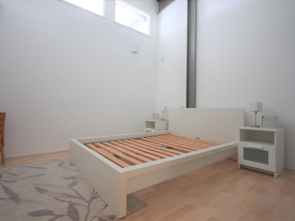 2 bed flat to rent in Branston Street, Hockley, Birmingham B18, £1,300 pcm