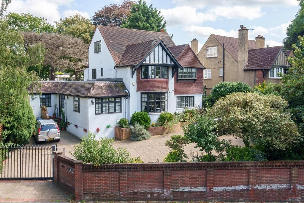 5 bed detached house for sale in Kingston Hill, Kingston Upon Thames KT2, £2,350,000