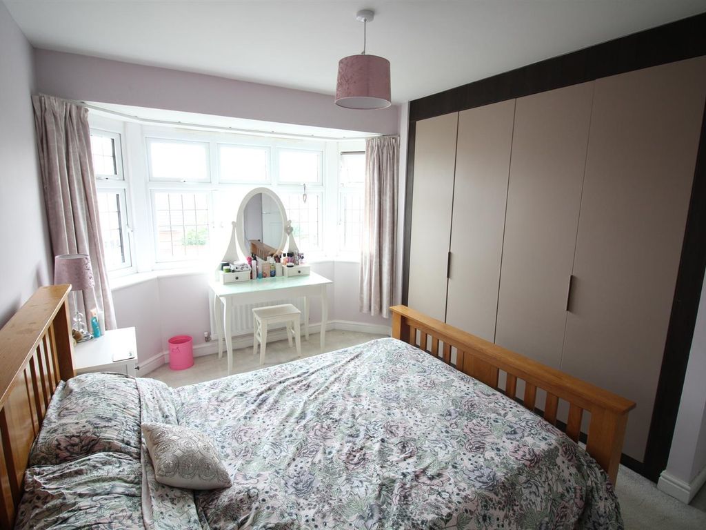 3 bed detached house for sale in Bartlett Way, Sherburn In Elmet, Leeds LS25, £345,000