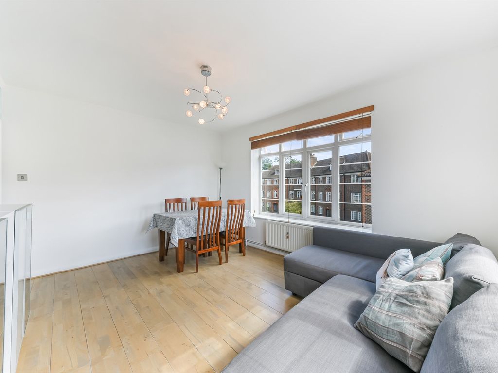 2 bed flat for sale in Limes Gardens, Southfields, London SW18, £425,000