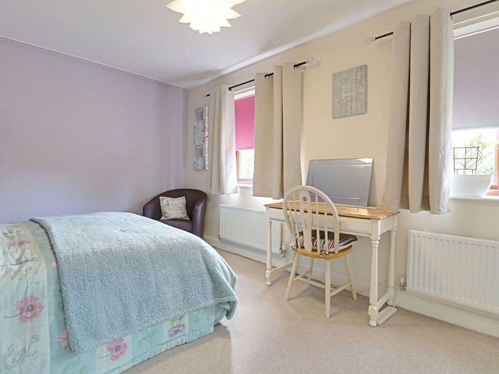 4 bed semi-detached house for sale in Downside Close, Basingstoke RG24, £415,000