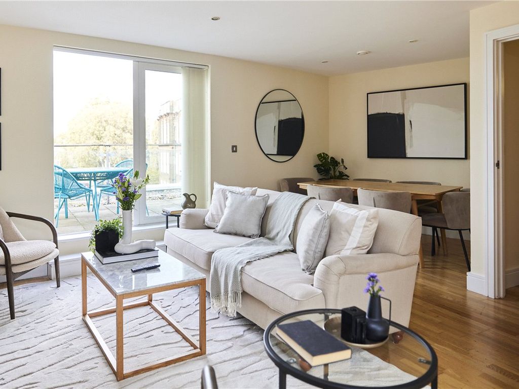 3 bed flat for sale in Hare Marsh, London E2, £750,000