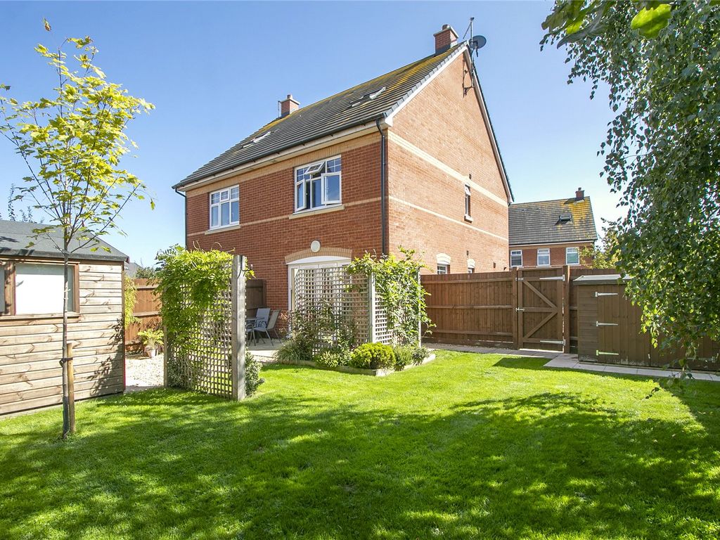 3 bed semi-detached house for sale in Bayside Close, Poole BH15, £365,000