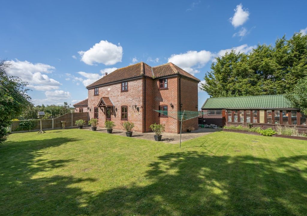 6 bed detached house for sale in Boat Dyke Lane, Acle, Norwich NR13, £850,000