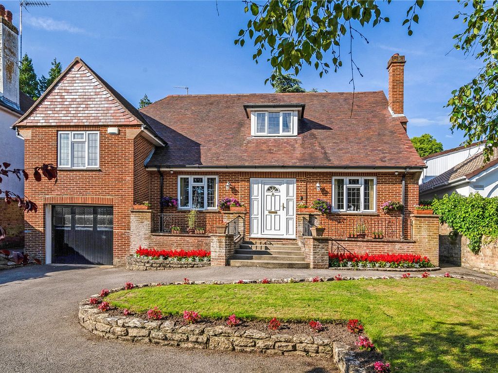 4 bed detached house for sale in Branksome Wood Road, Bournemouth BH2, £825,000