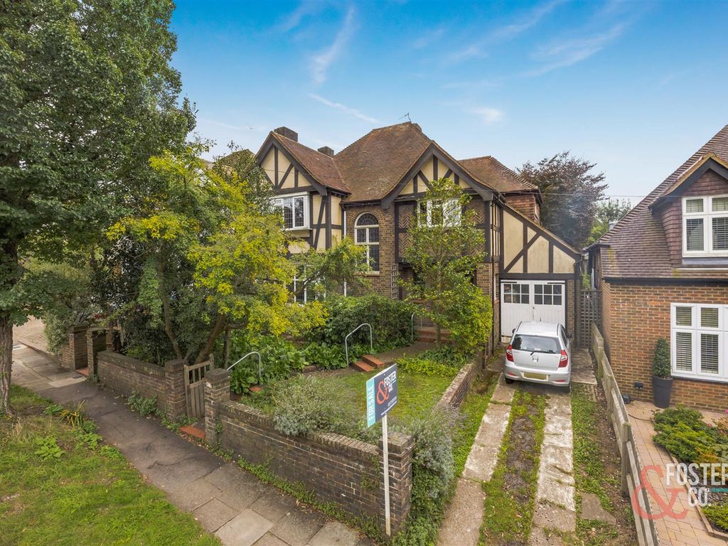 4 bed detached house for sale in The Droveway, Hove BN3, £1,200,000