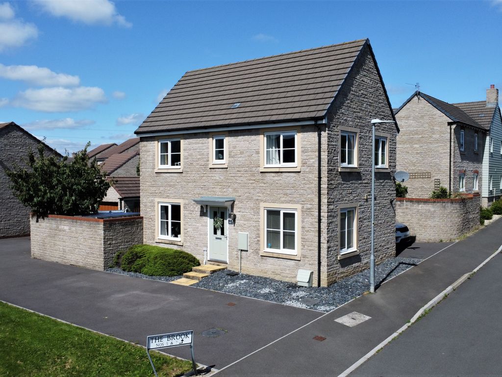3 bed detached house for sale in The Brook, Swindon SN5, £350,000