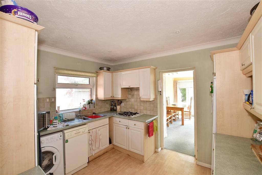 3 bed property for sale in Highview Way, Patcham, Brighton, East Sussex BN1, £475,000