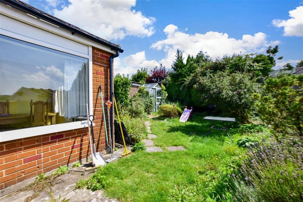 3 bed property for sale in Highview Way, Patcham, Brighton, East Sussex BN1, £475,000