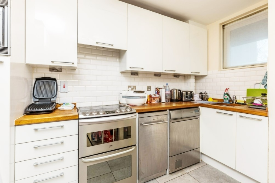 3 bed flat for sale in Purchese Street, London NW1, £695,000