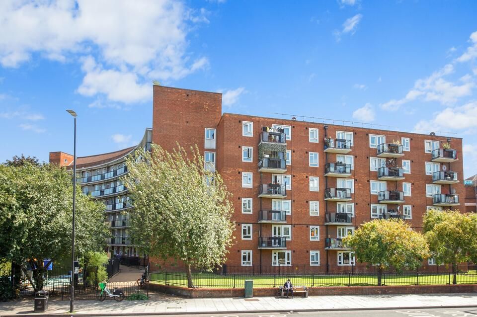 4 bed flat for sale in Stockwell Gardens Estate, London SW9, £450,000