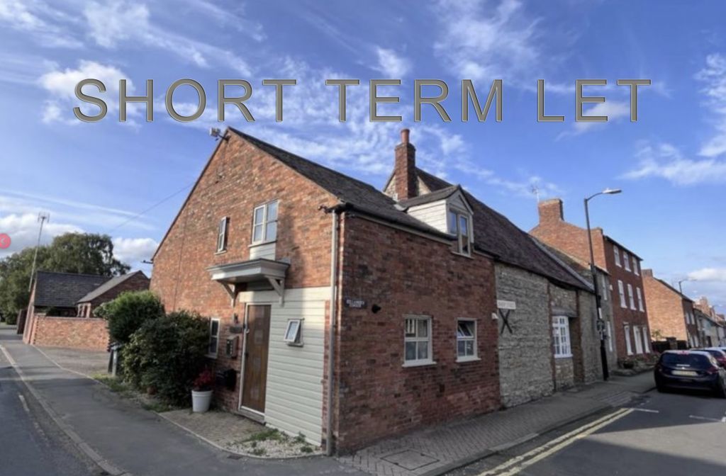 2 bed semi-detached house to rent in Sheep Street, Shipston-On-Stour CV36, £999 pcm