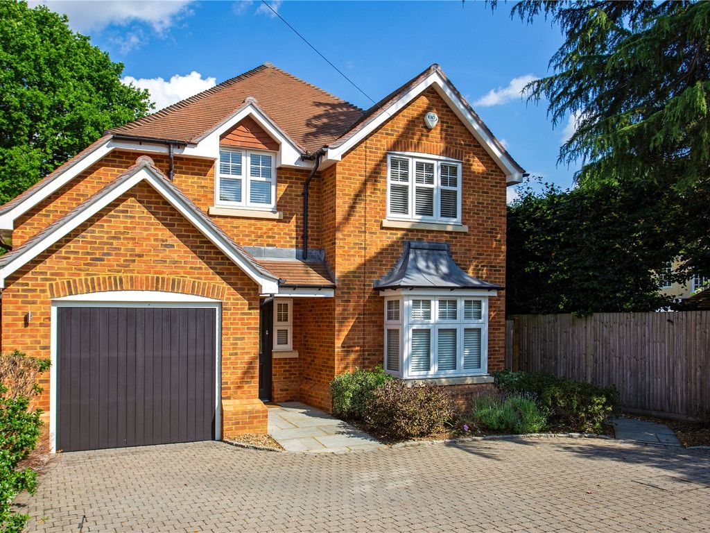 4 bed detached house for sale in Pipers Close, Cobham, Surrey KT11, £1,400,000