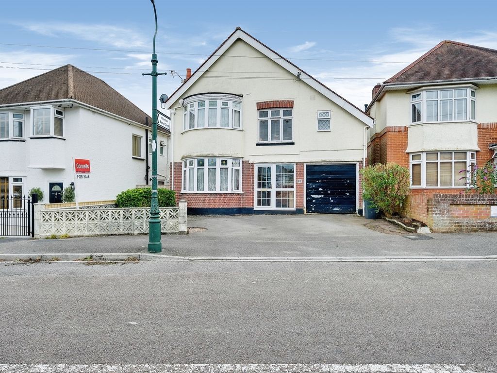 3 bed detached house for sale in The Avenue, Winton, Bournemouth BH9, £412,500