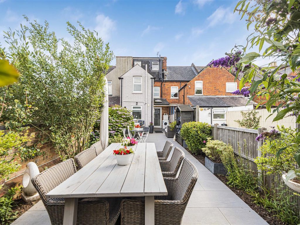 4 bed terraced house for sale in Armour Road, Tilehurst, Reading RG31, £450,000