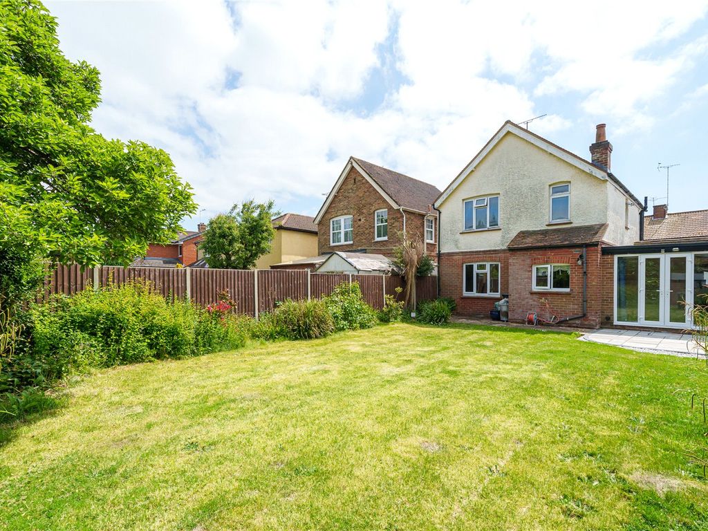 3 bed detached house for sale in Alexandra Avenue, Camberley, Surrey GU15, £500,000