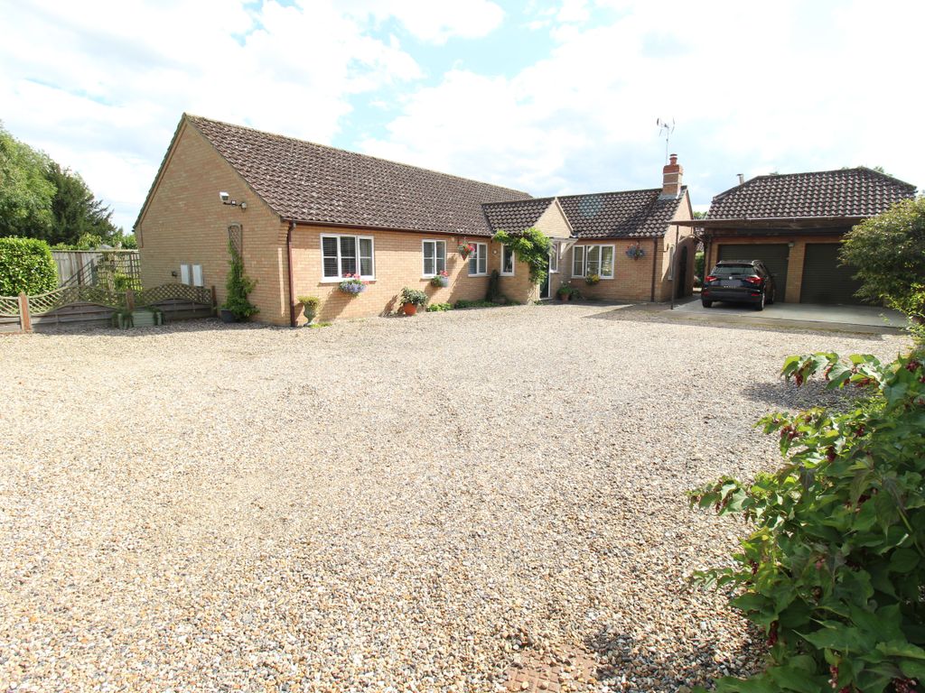 4 bed detached bungalow for sale in Livermere Road, Great Barton, Bury St. Edmunds IP31, £500,000