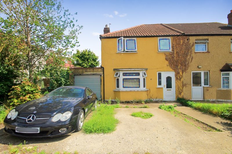 3 bed terraced house for sale in Hillbeck Way, Greenford UB6, £583,000