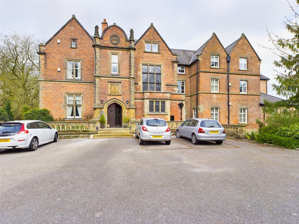 3 bed property for sale in Strathalyn, Rossett, Wrexham LL12, £450,000