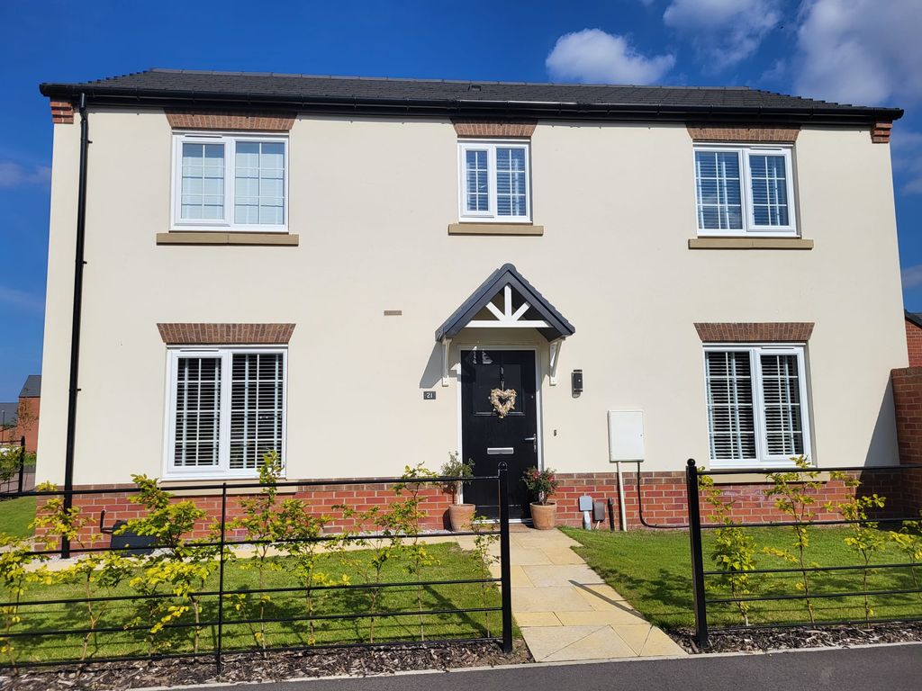 4 bed detached house for sale in Milford Drive, Wingerworth, Chesterfield S42, £340,000