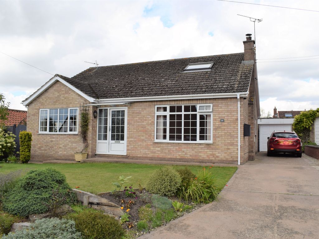 3 bed detached house for sale in Front Street, Grasby DN38, £360,000