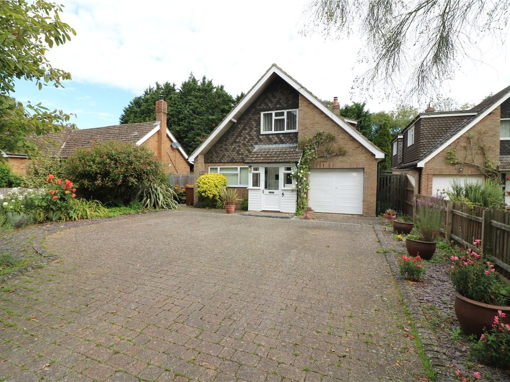 4 bed detached house for sale in Old Hall Close, Ashwellthorpe, Norwich, Norfolk NR16, £375,000