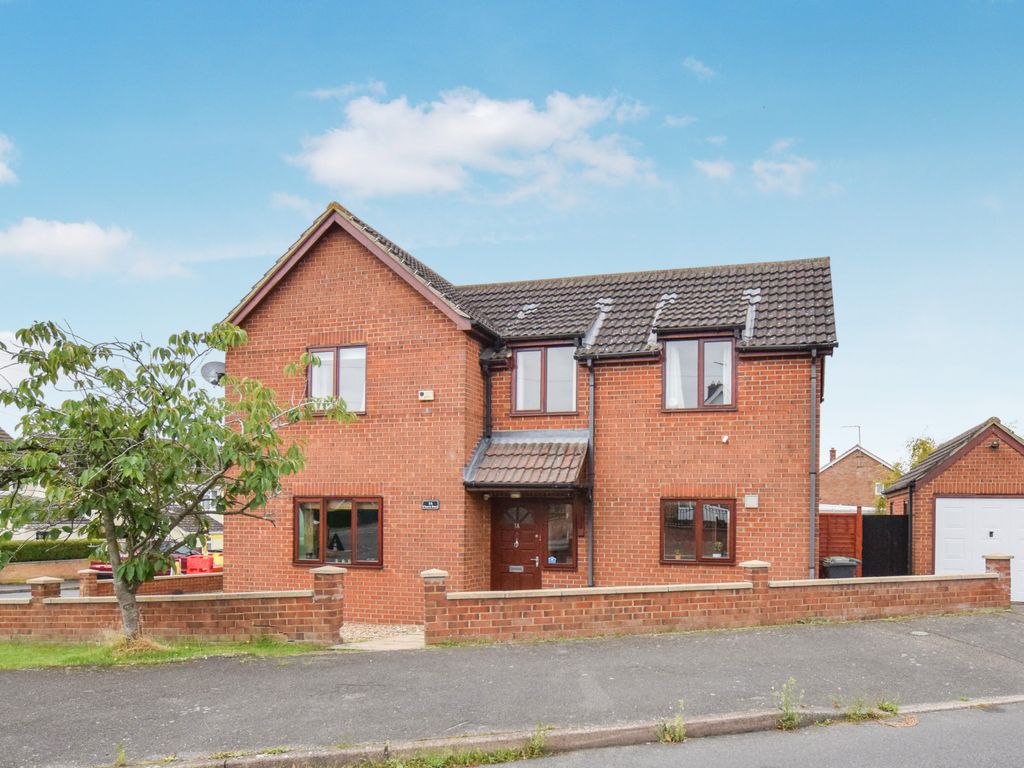 3 bed detached house for sale in Church Road, Great Stukeley, Huntingdon PE28, £350,000