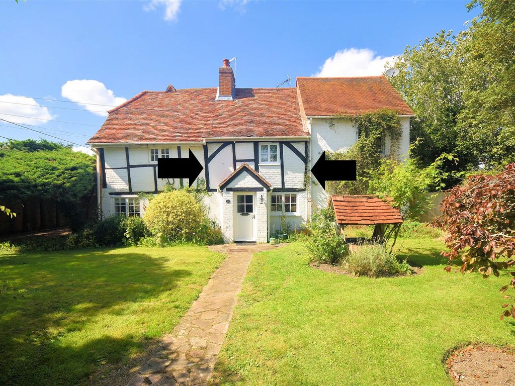 2 bed cottage for sale in Brook End, Weston Turville, Aylesbury HP22, £470,000