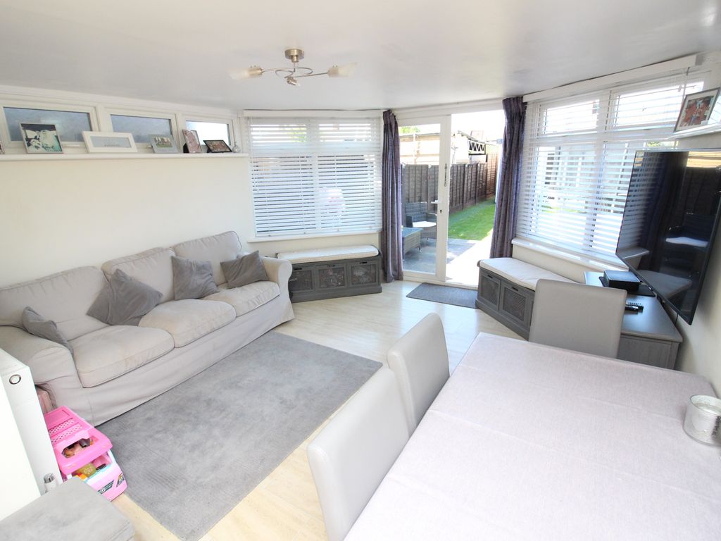 3 bed terraced house for sale in Merrilands Road, Worcester Park KT4, £475,000