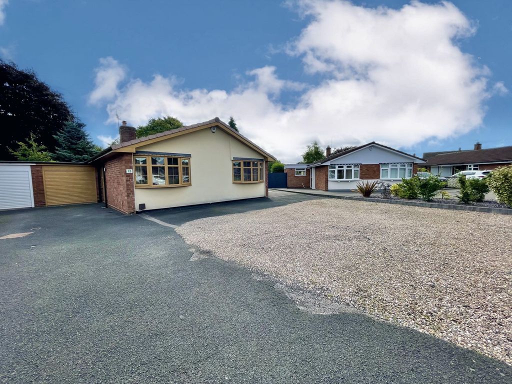 3 bed detached bungalow for sale in Enderley Drive, Bloxwich WS3, £530,000
